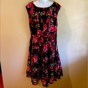 Roz & Ali lace dress